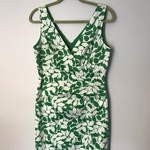 Donna Ricco Leaf Print Cotton Dress in Green/White